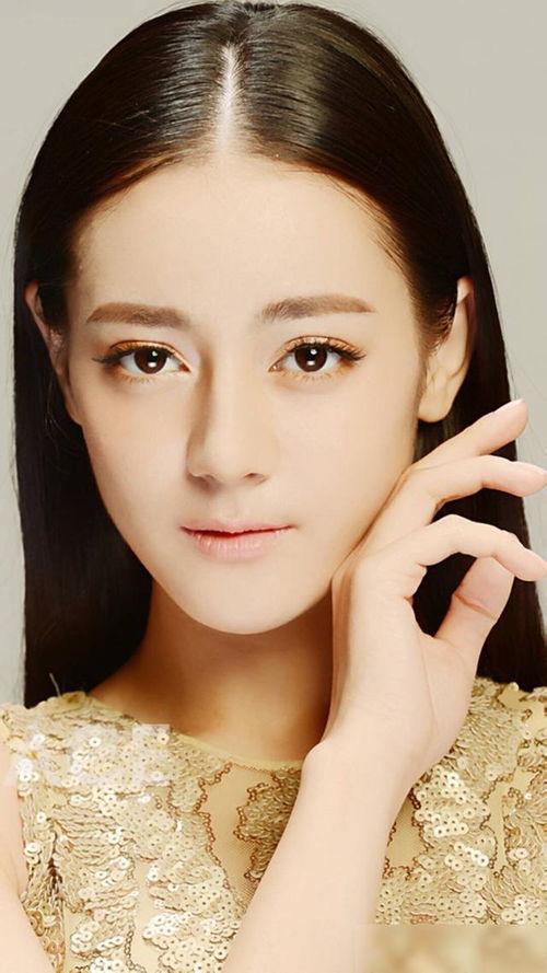 爆料娱乐圈迪丽热巴吴磊,甜蜜互动引粉丝热议